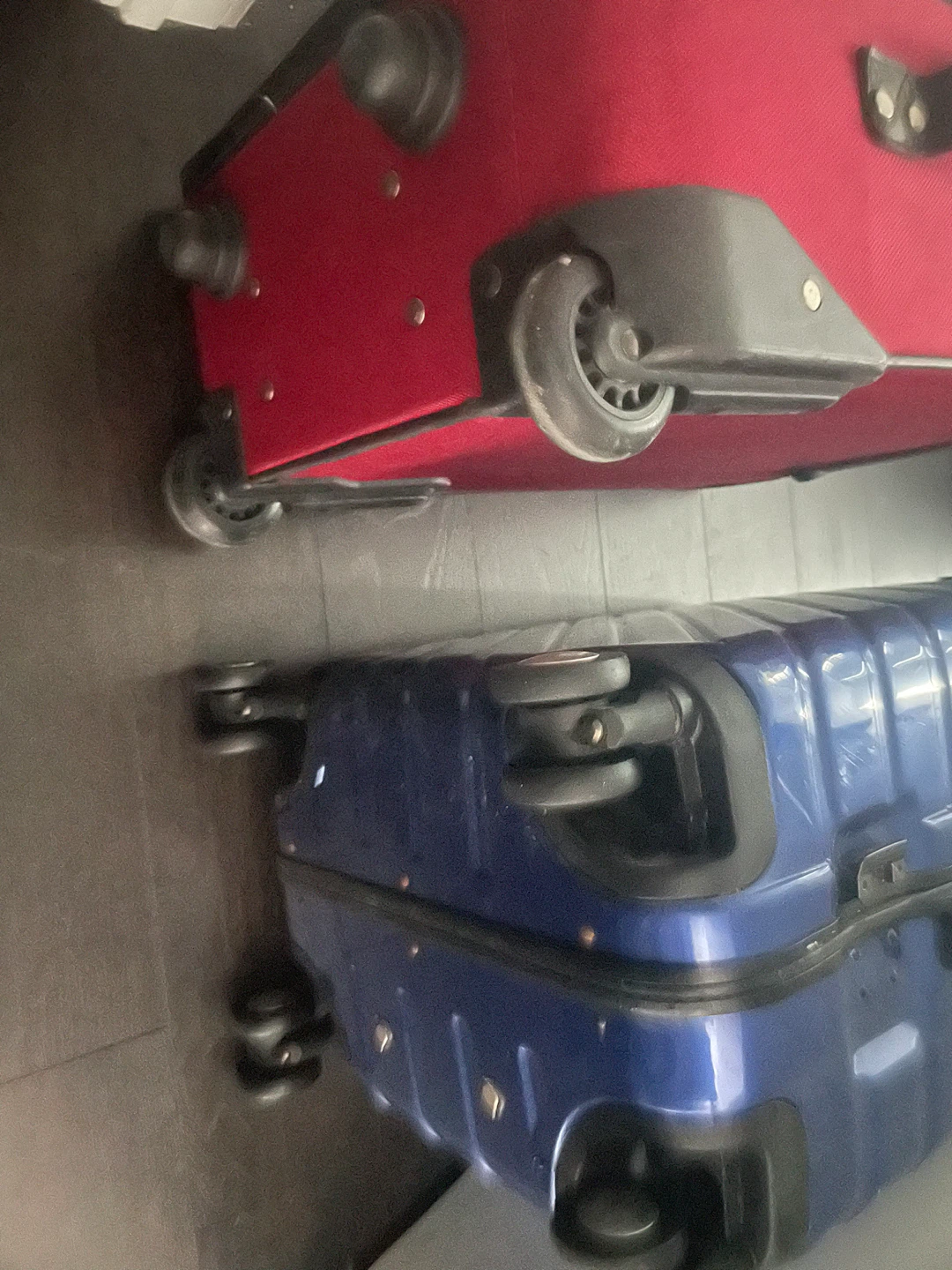 American Tourister Hardside Spinner Luggage - Blue - photo 2