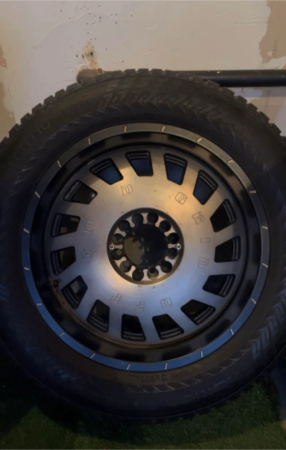 Set of 4 Winter Tires with Rims 275/55R20 - photo 5