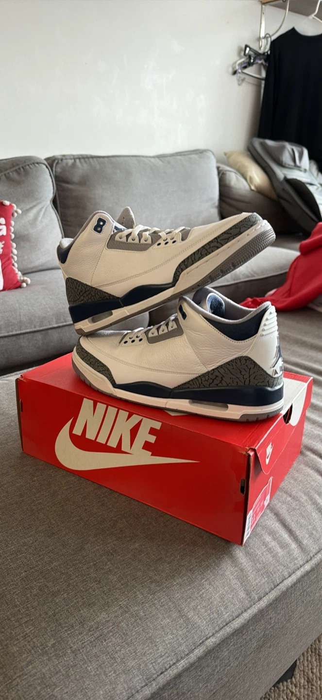 Jordan 3 midnight navy.