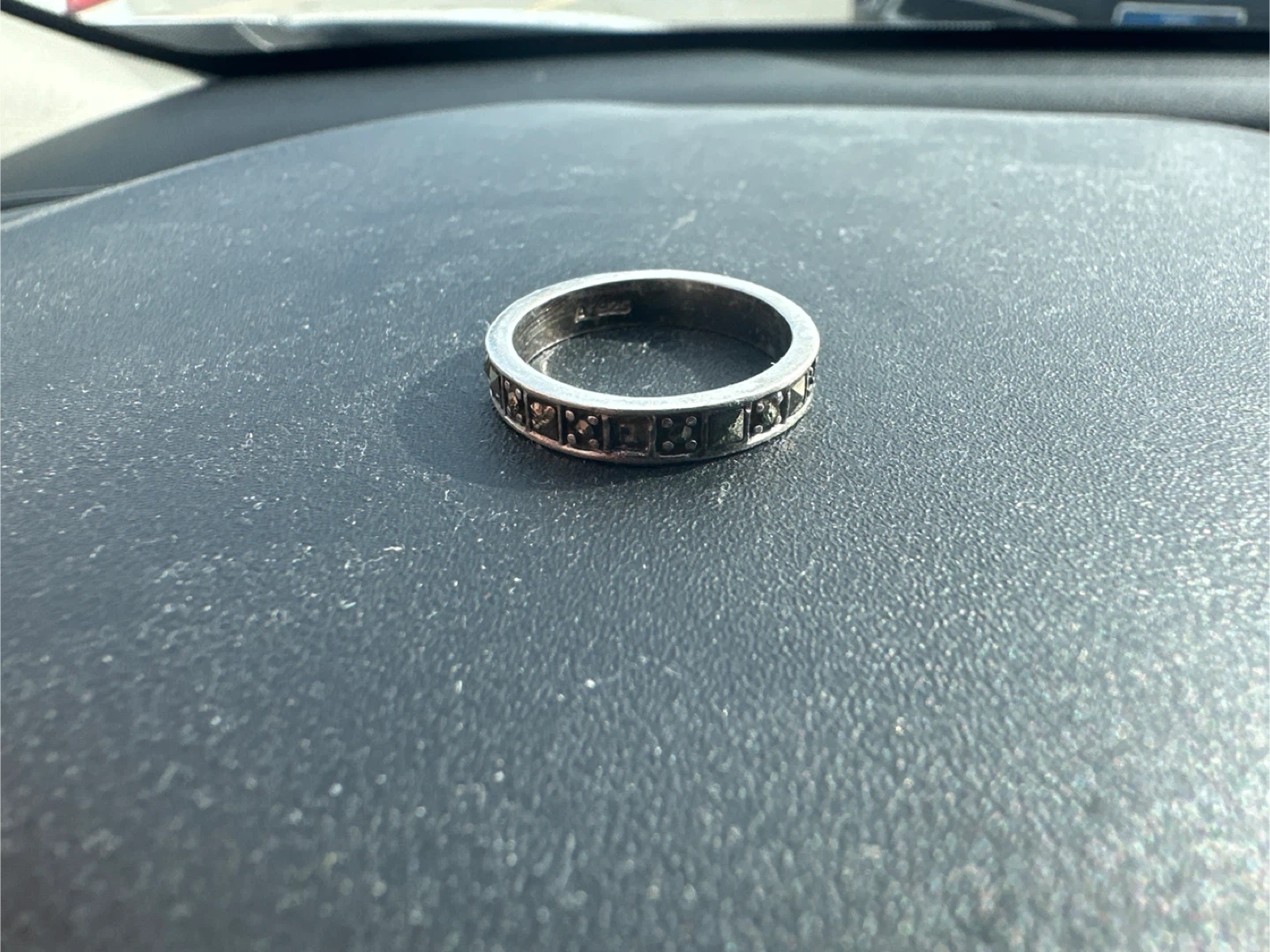 Silver .925 Ring with Square Gems