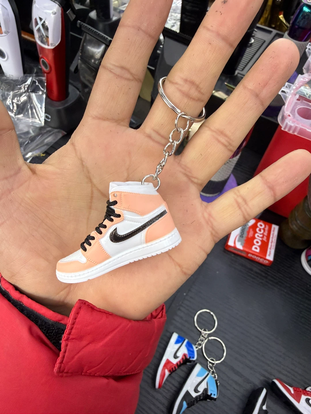 Set of 5 Mini Sneaker Keychains - photo 5