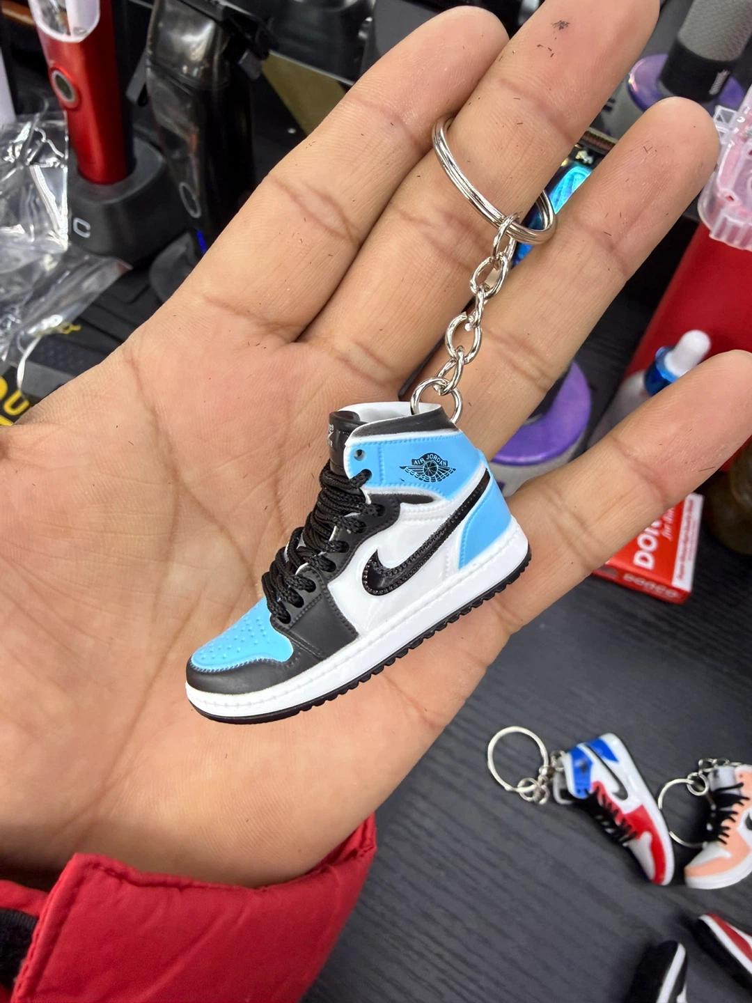 Set of 5 Mini Sneaker Keychains - photo 3