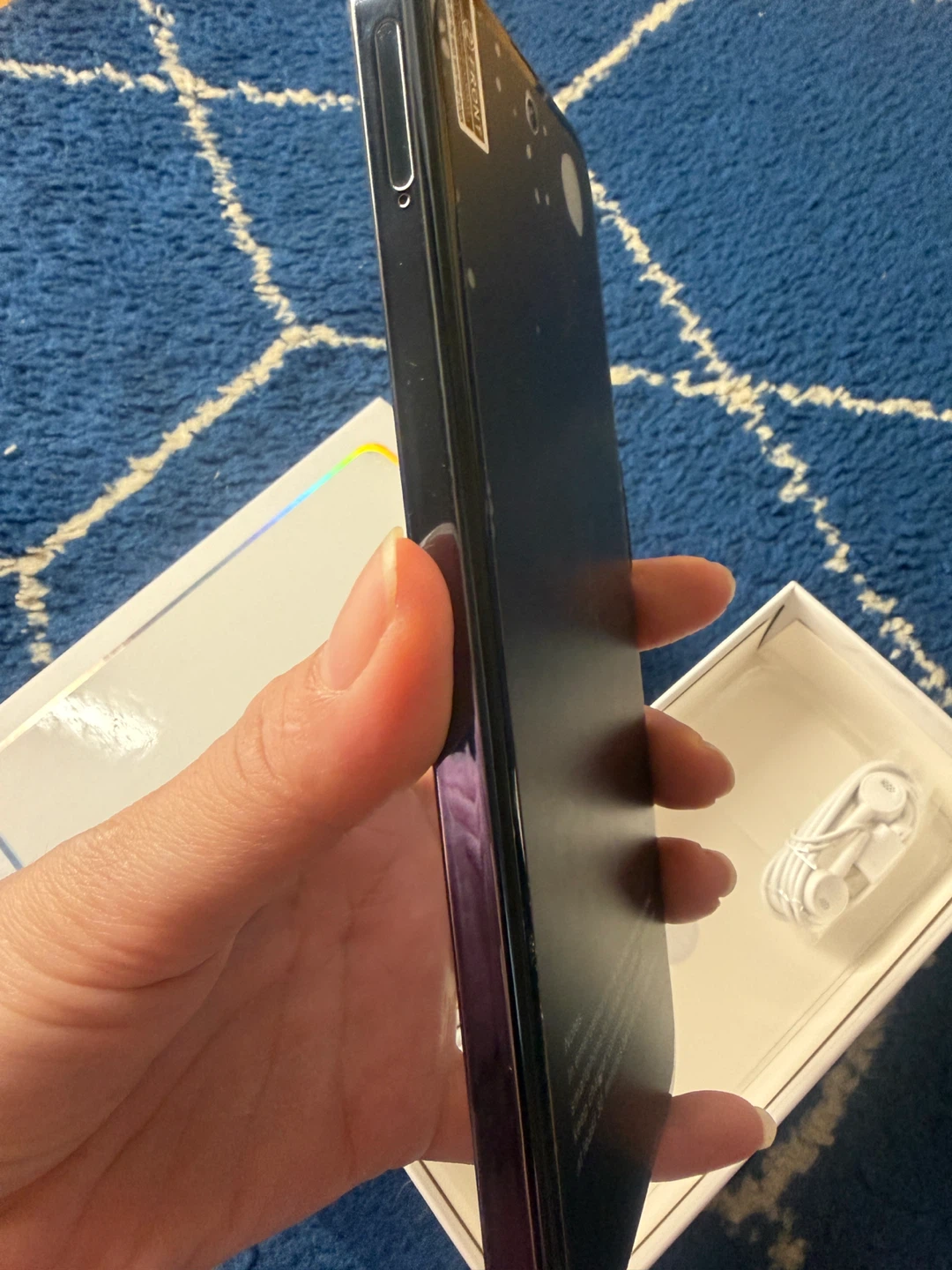 Black Smartphone with Accessories - photo 3