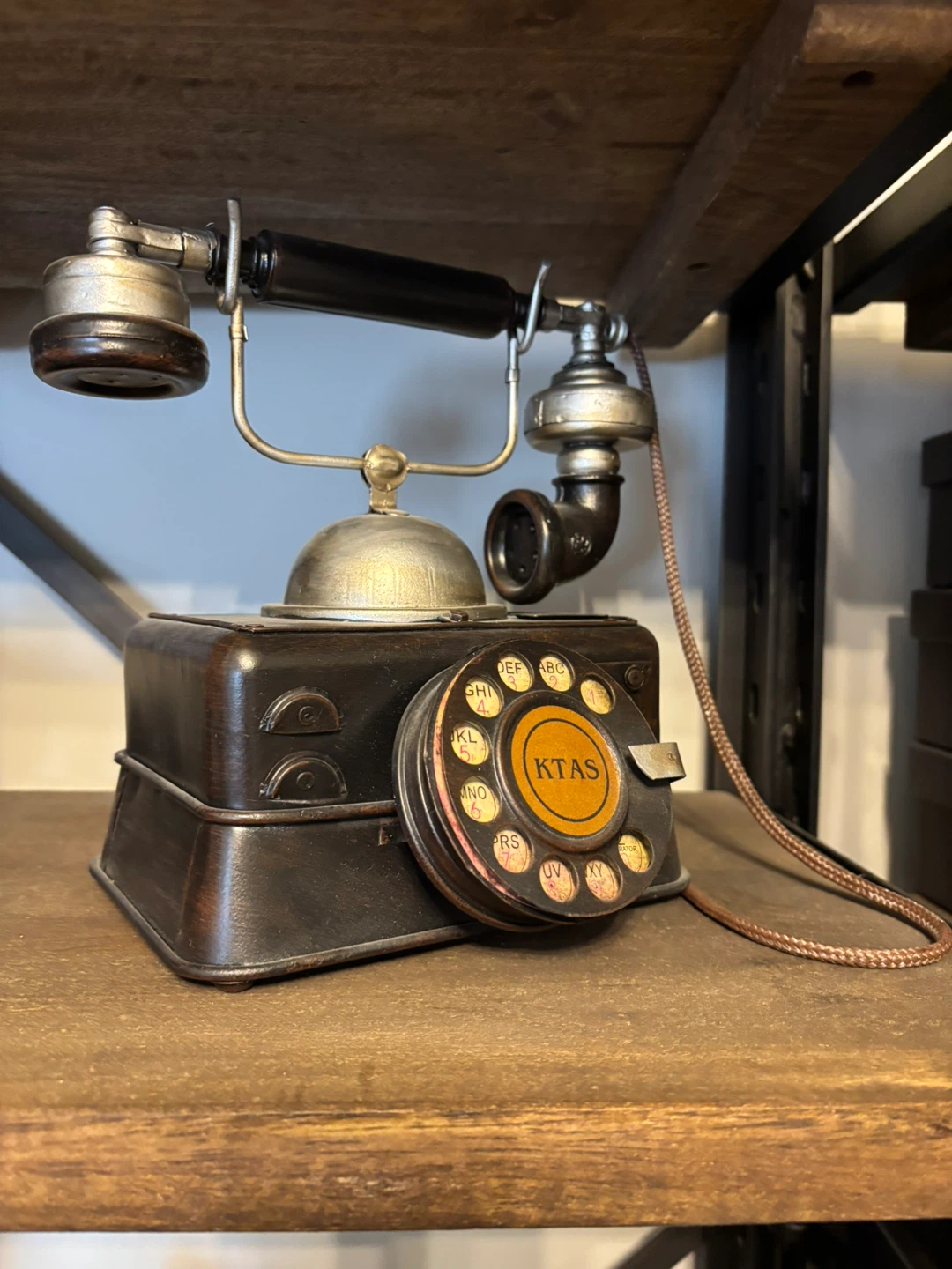 Vintage Rotary Phone Decor - photo 2