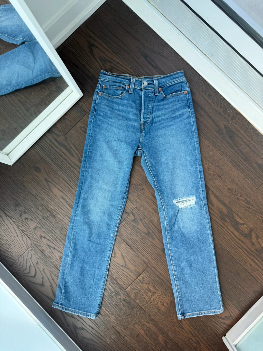 Levi's Wedgie Straight Jeans - Size 27