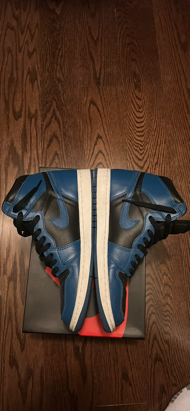 Air Jordan 1 High OG - photo 3