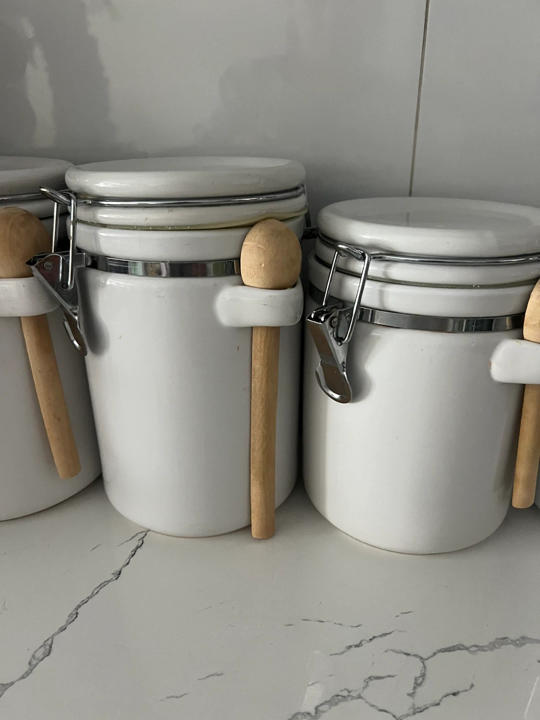 Set of 5 White Ceramic Canisters with Wooden Spoons