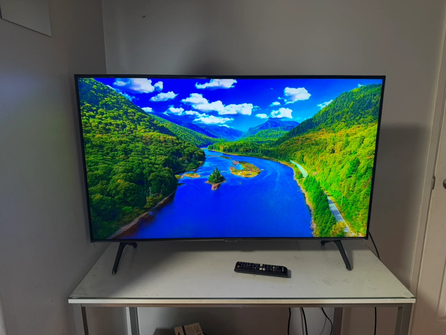 Samsung 43" Smart TV - photo 2