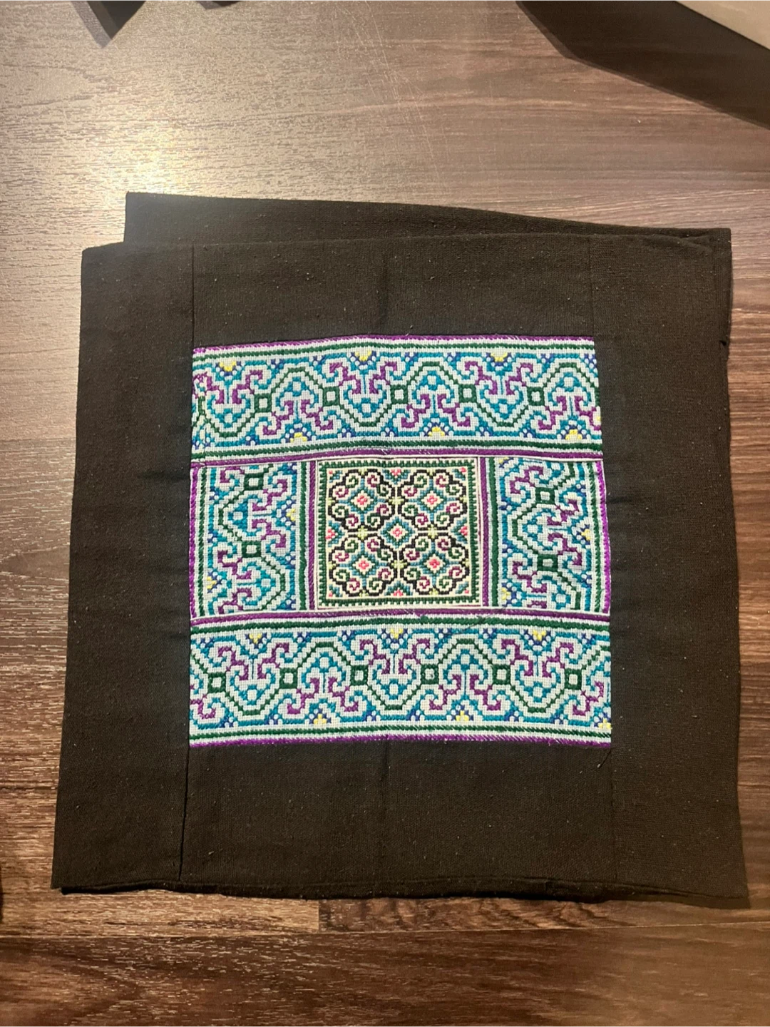 Embroidered cushion cover x2