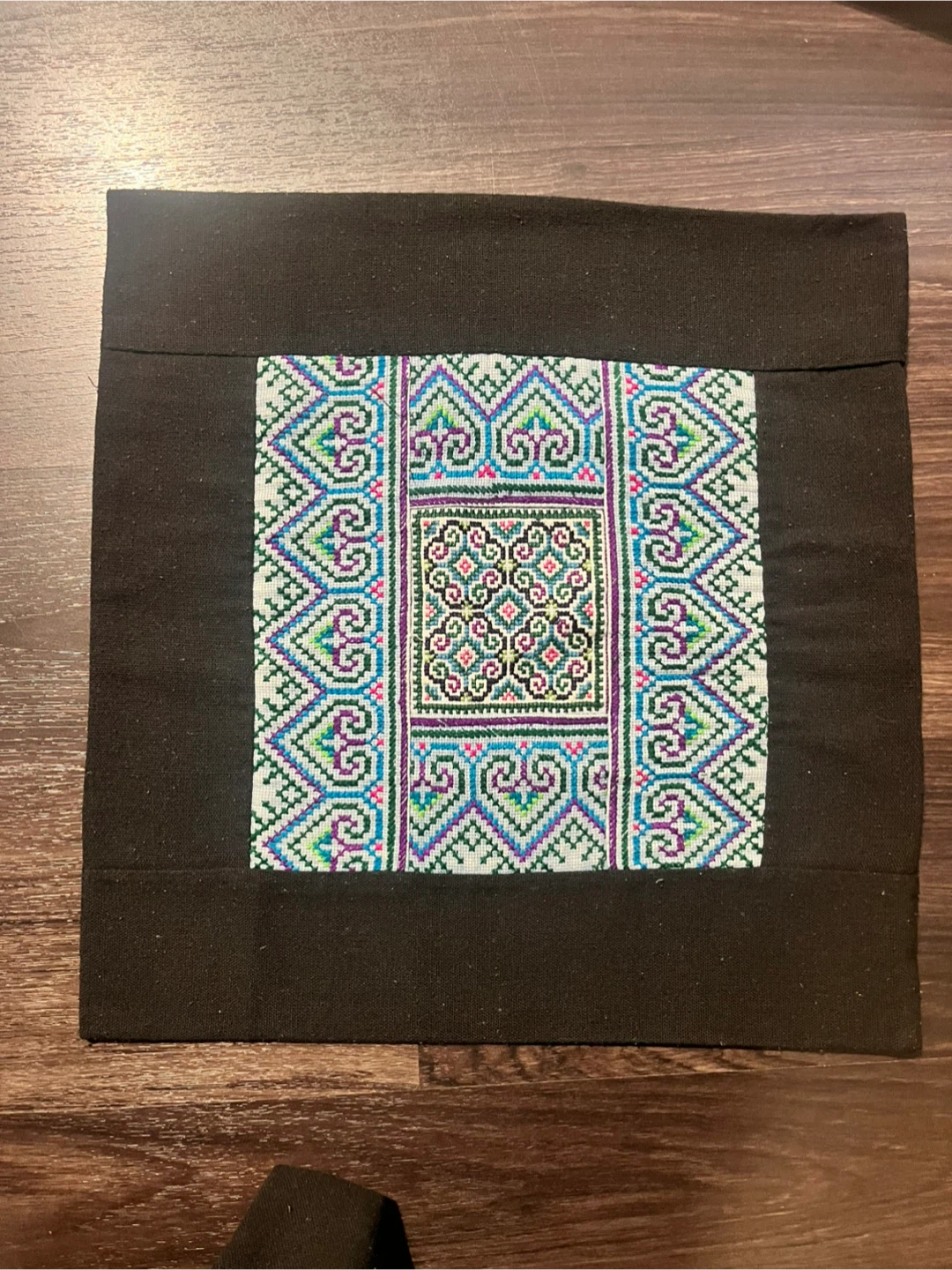 Embroidered cushion cover x2 - photo 2