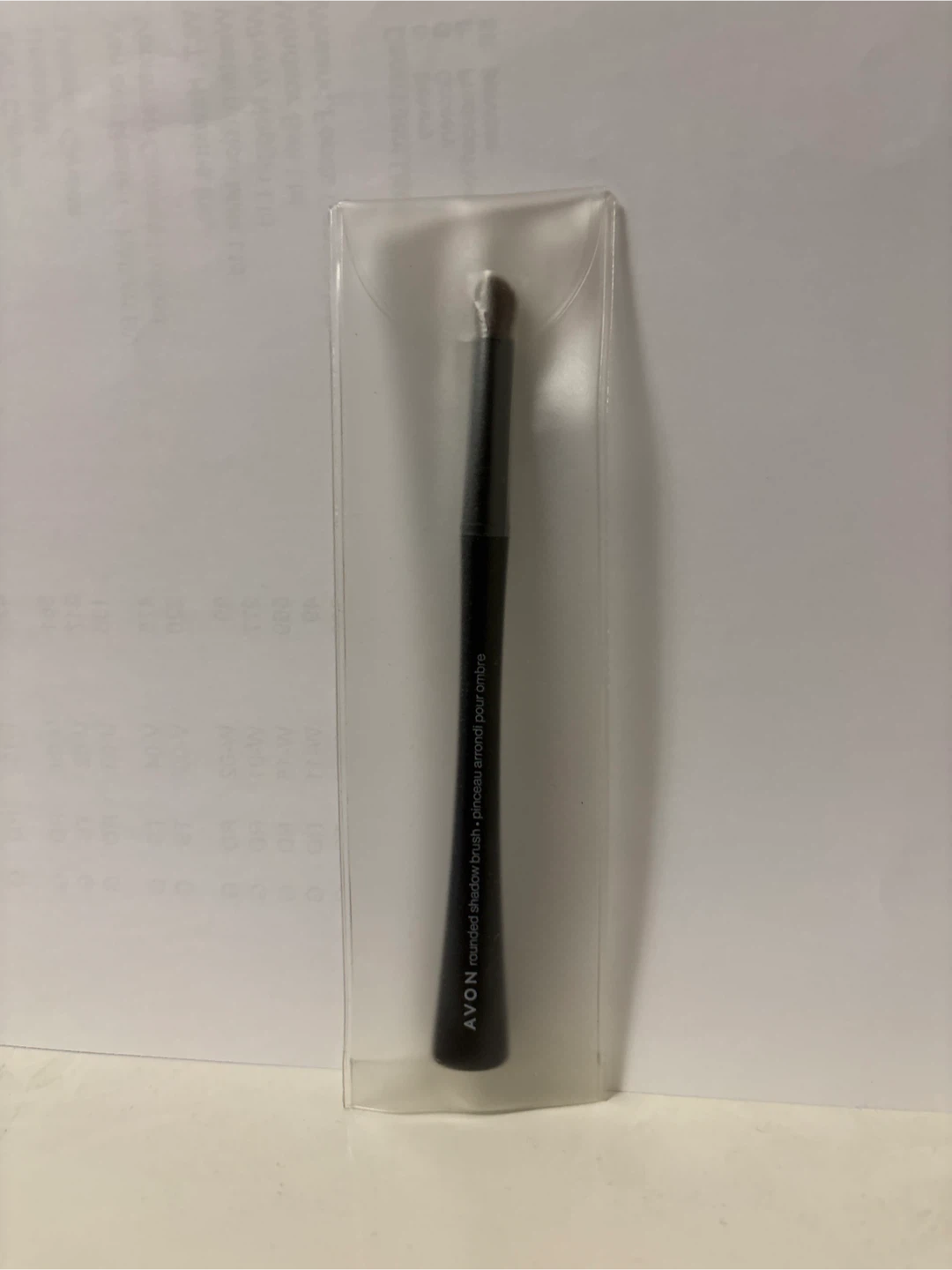 AVON Rounded Shadow Brush