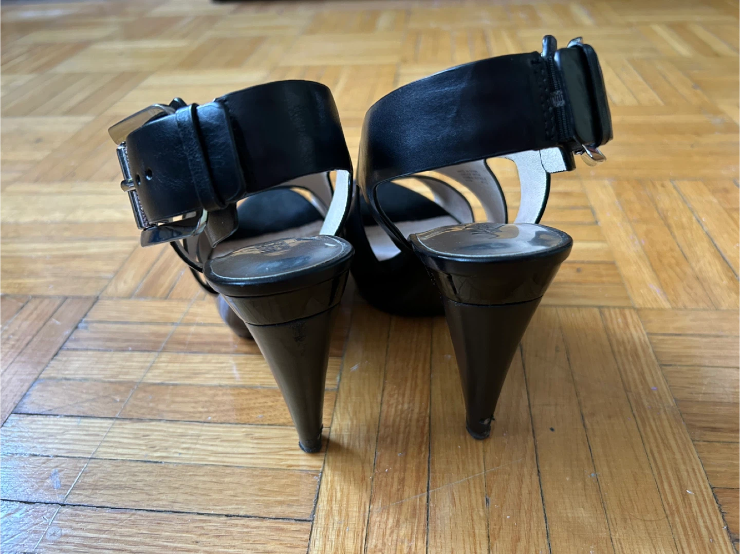 Michael Kors Black Leather Heels - Size 6 1/2 - photo 4