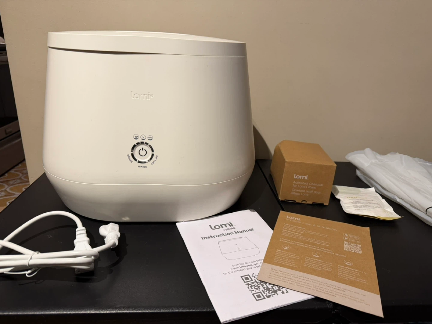 LOMI- smart kitchen composter- NEW
