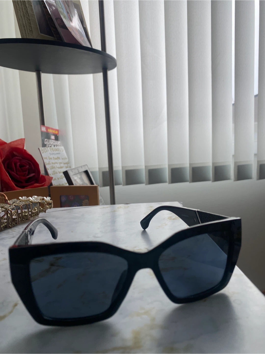 Black Fashion Sunglasses - 100% UV Protection - photo 2