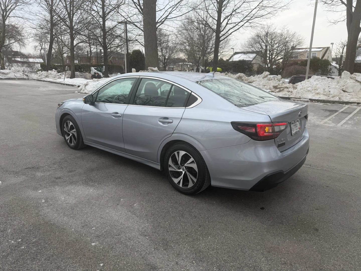2021 Subaru Legacy Silver Sedan - photo 5