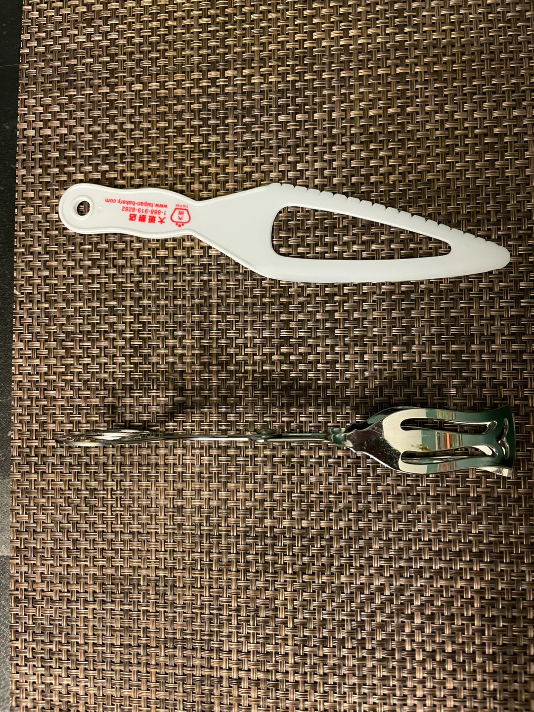 Vintage Silver Serving Tongs - photo 3