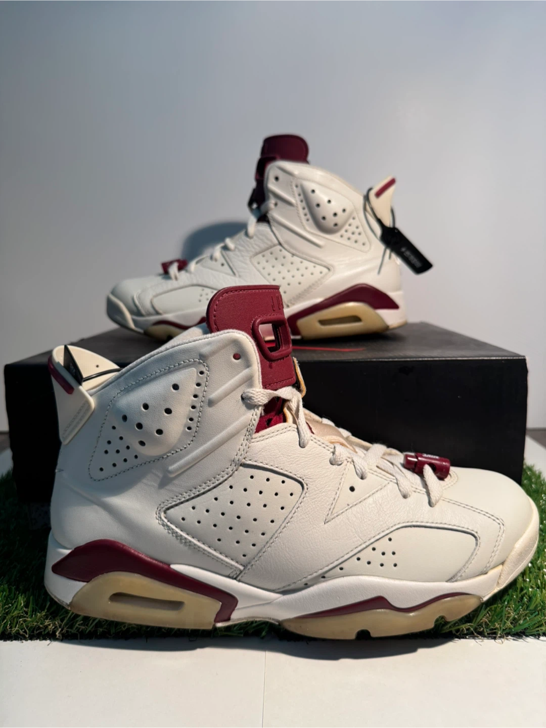 Jordan 6 Maroon size 9.5