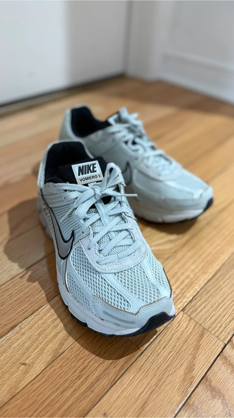 Nike Zoom Vomero 5 Running Shoes - photo 2