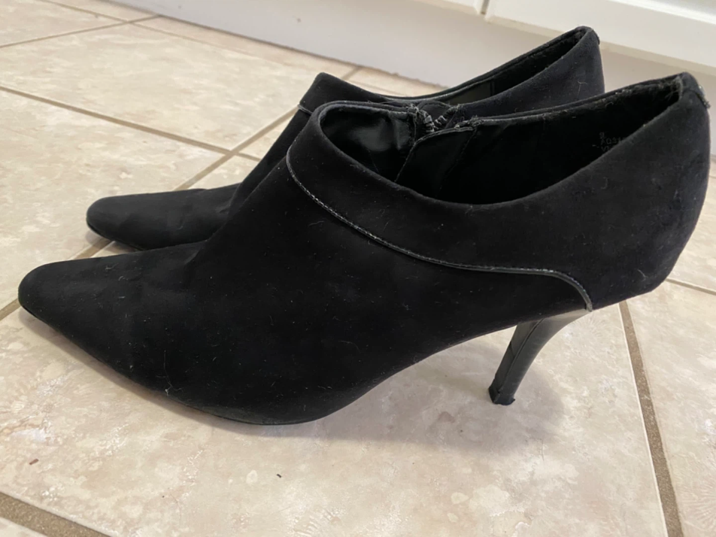 Black Suede Ankle Boots - photo 4
