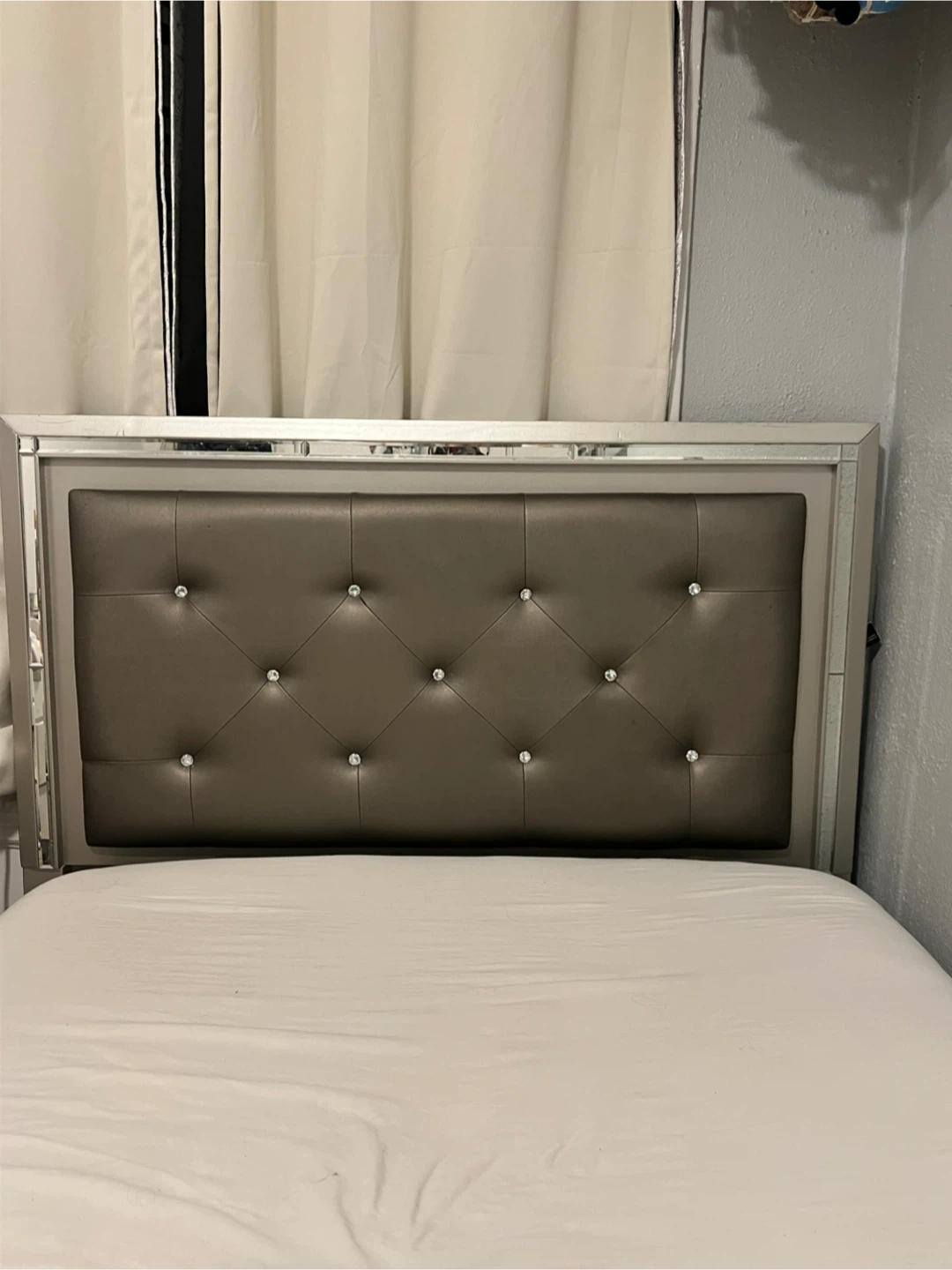 Tufted Headboard with LED Lights - photo 4
