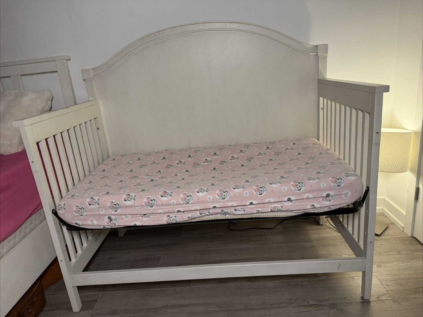 Oxford Baby Elizabeth 4 in 1 Convertible Crib Vintage White - photo 2