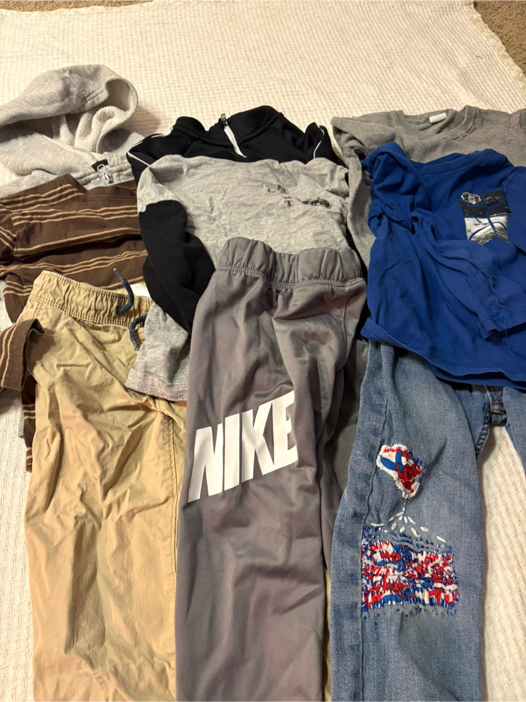 Kids Clothing Bundle - 4/5 Nike Pants & More
