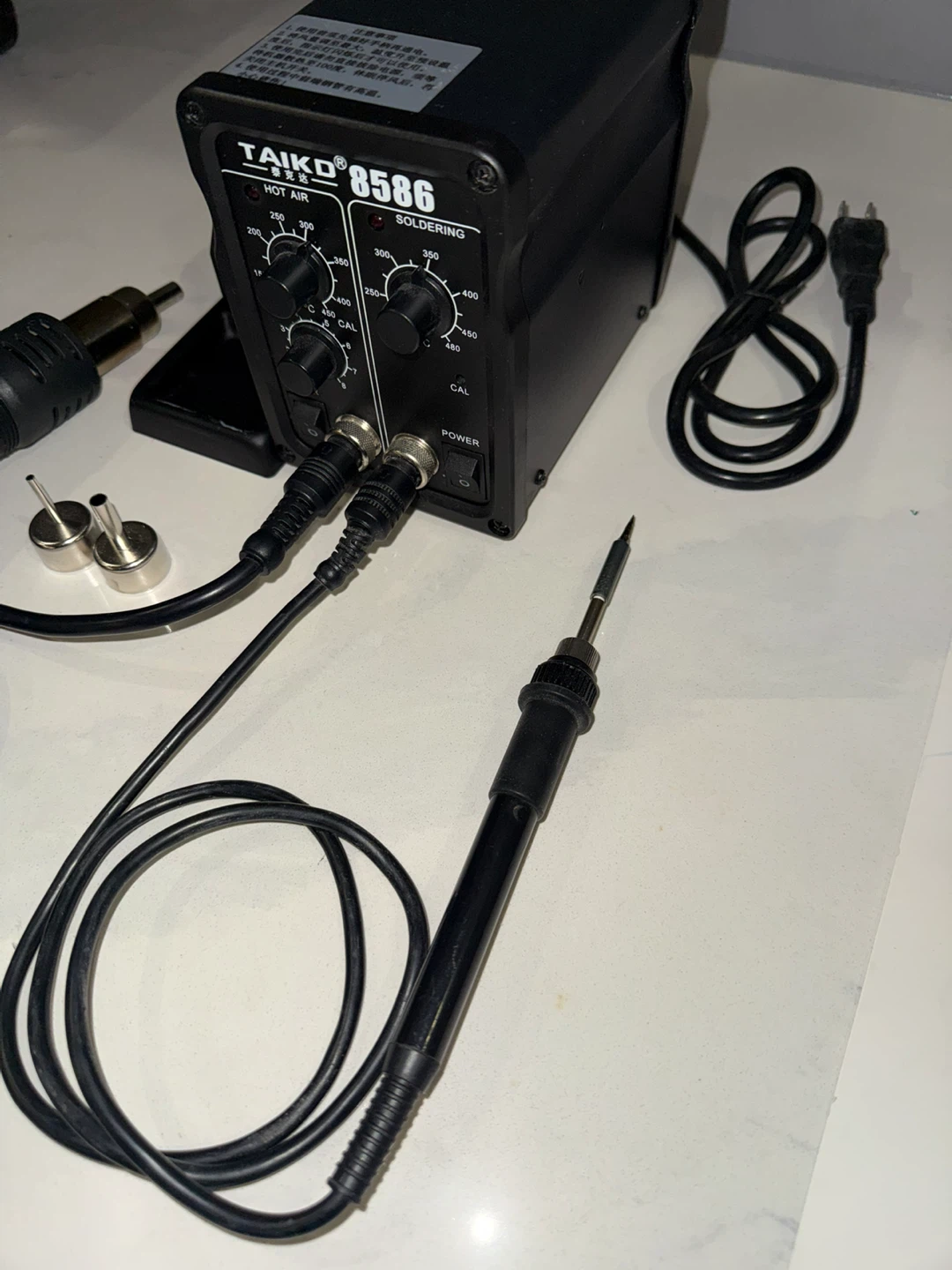 TAIKO 8586 Hot Air Rework Station Soldering Iron - photo 4