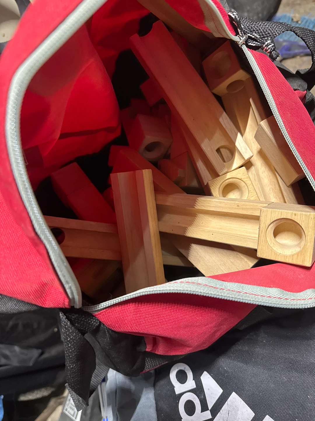 Apples to Apples Junior Card Game and Wooden Blocks Set - photo 4