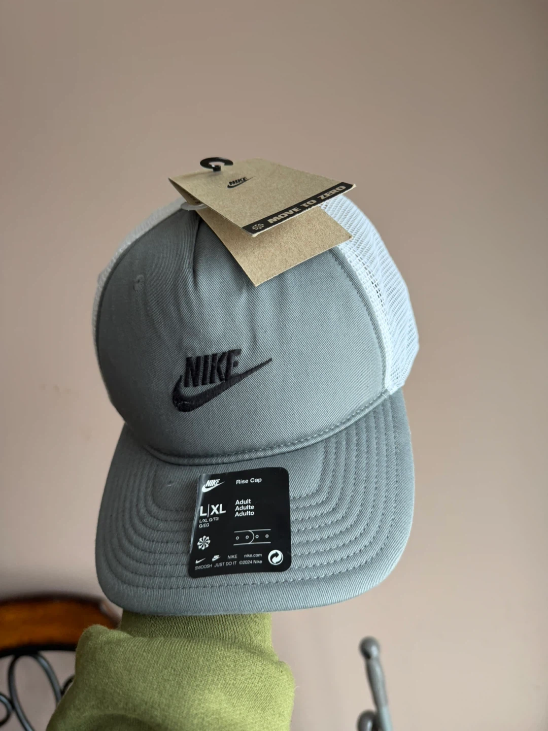 Nike Rise Cap L/XL Grey White Trucker Hat