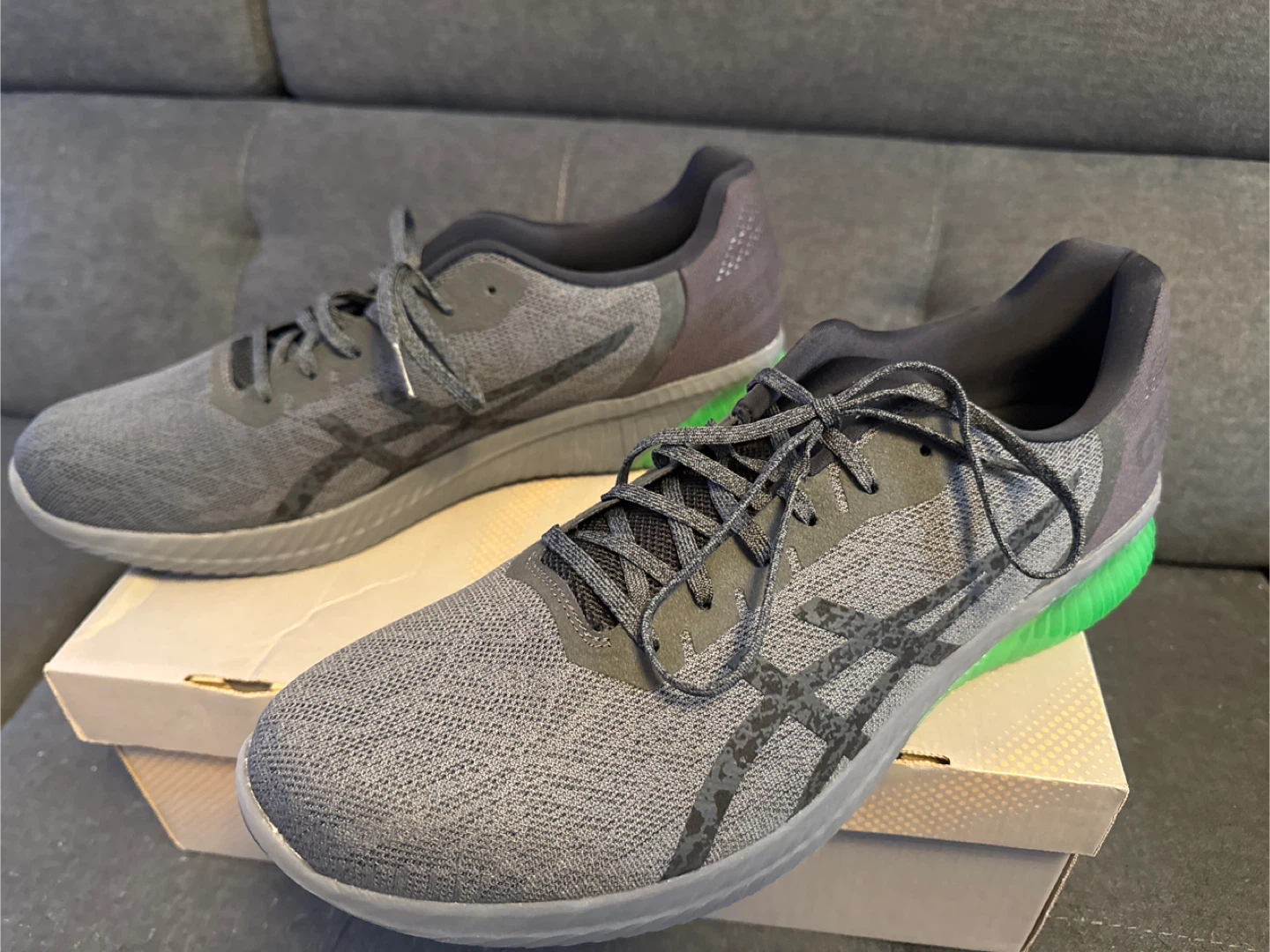 Brand New ASICS GEL KENUN Men's Shoes - Size 15 - photo 3