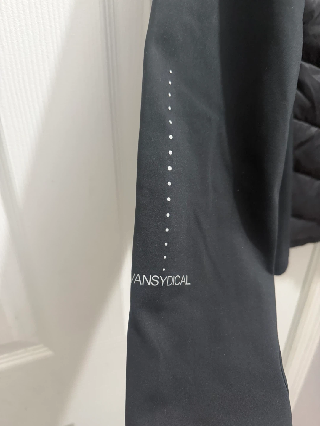 Vansydical Black Puffer Jacket with Thumbholes - photo 3