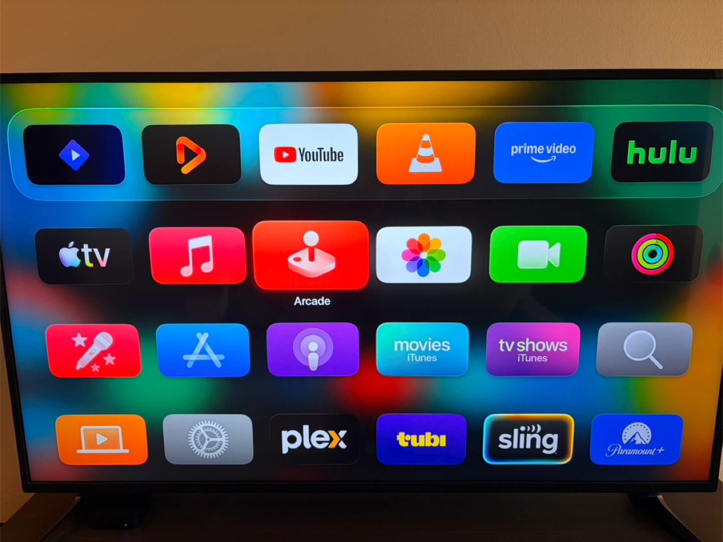 Apple TV 4K 2022 (3rd Gen) 64GB w/ Siri Remote - photo 3