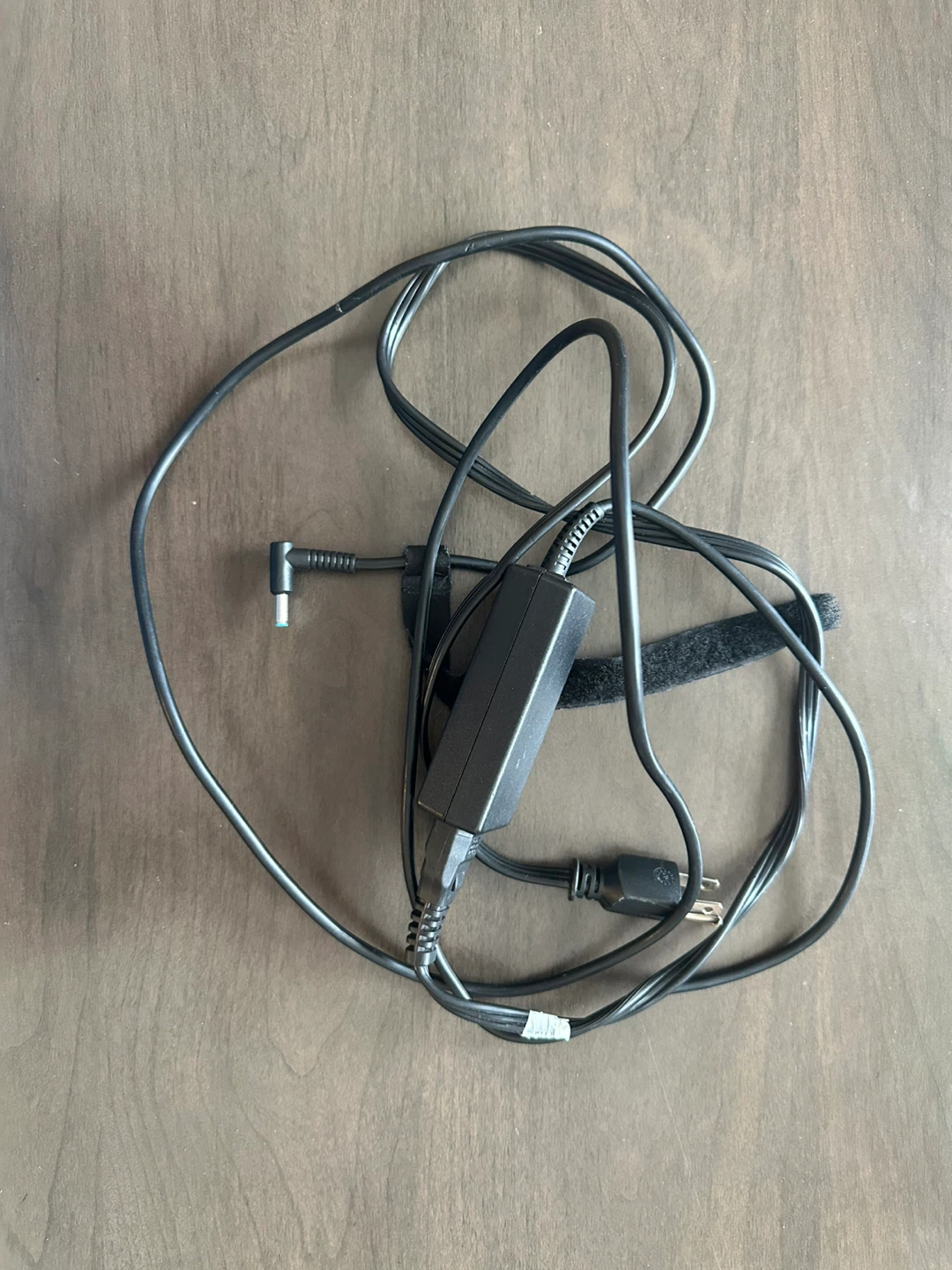 HP Silver Laptop with Charger and Clear Case - photo 5