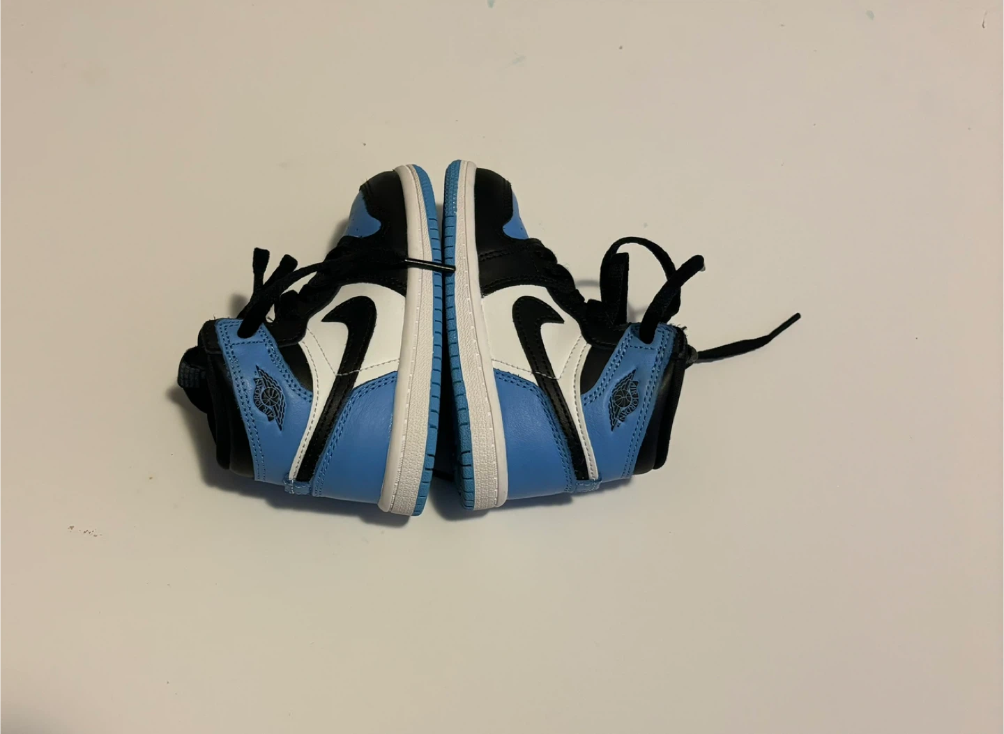 Air Jordan 1 Toddler Shoes UNC toes (Size 6) - photo 3
