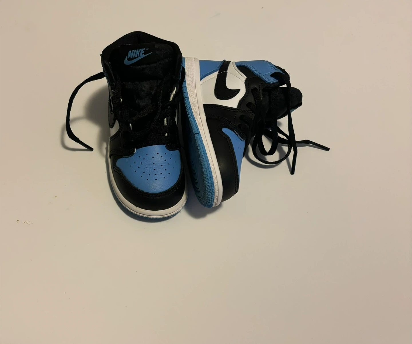 Air Jordan 1 Toddler Shoes UNC toes (Size 6) - photo 2