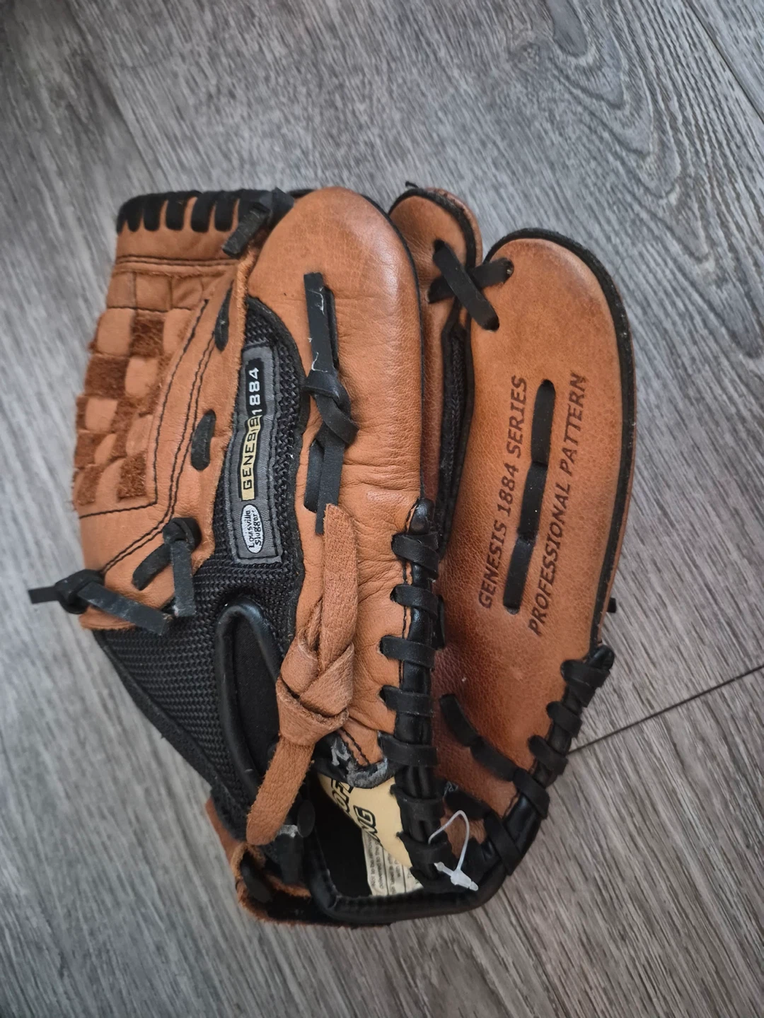 Kids size - Louisville Slugger Baseball Glove - 10 Inches - photo 3