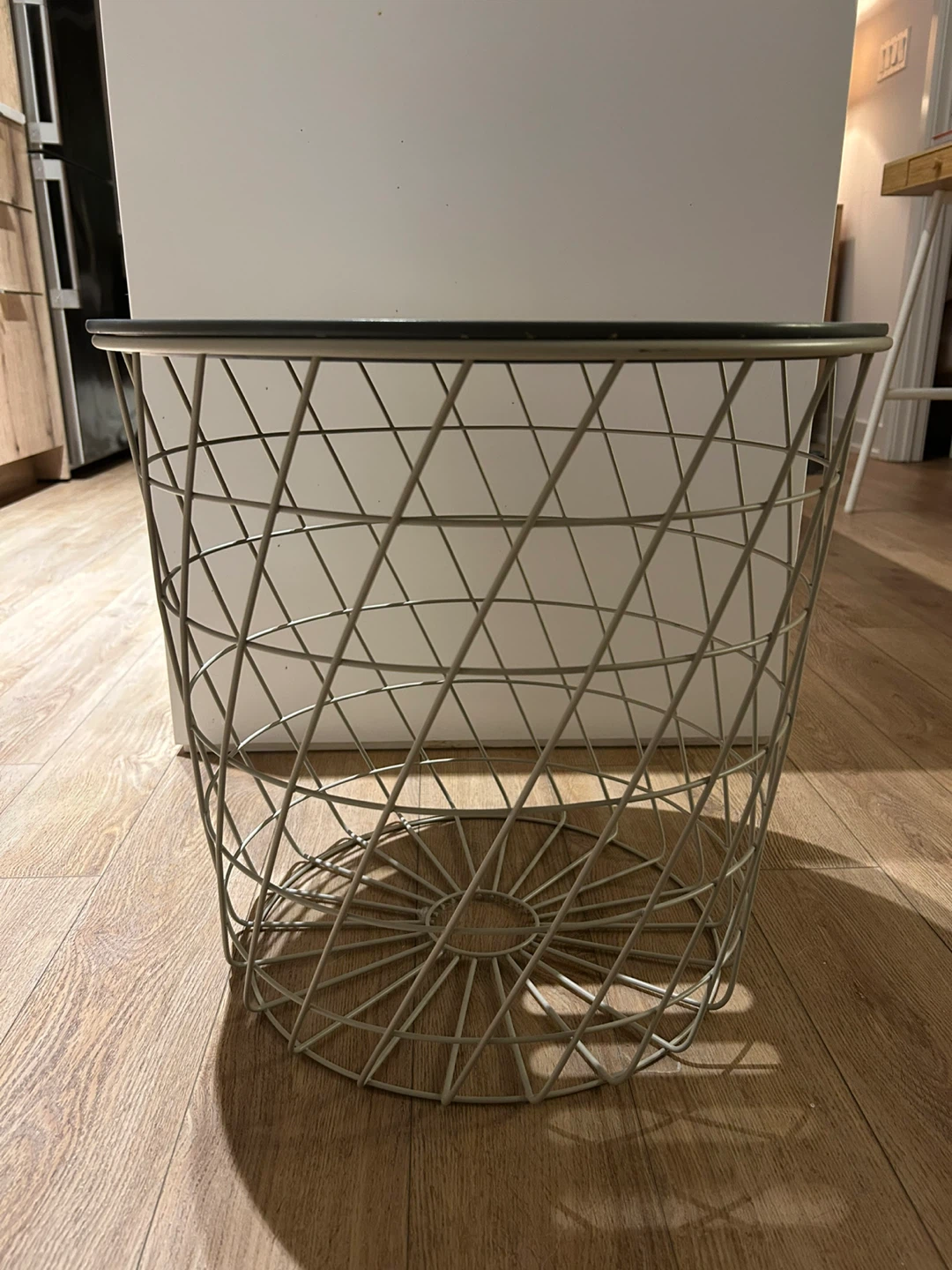 🧡 Table with Round Top and basket - photo 2