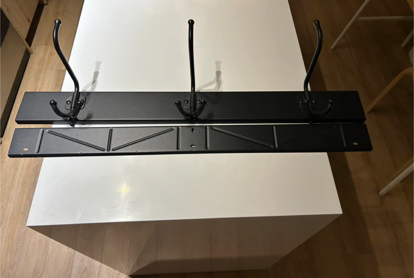 🧡 Black Wall Mounted Coat Rack with 3 Hooks