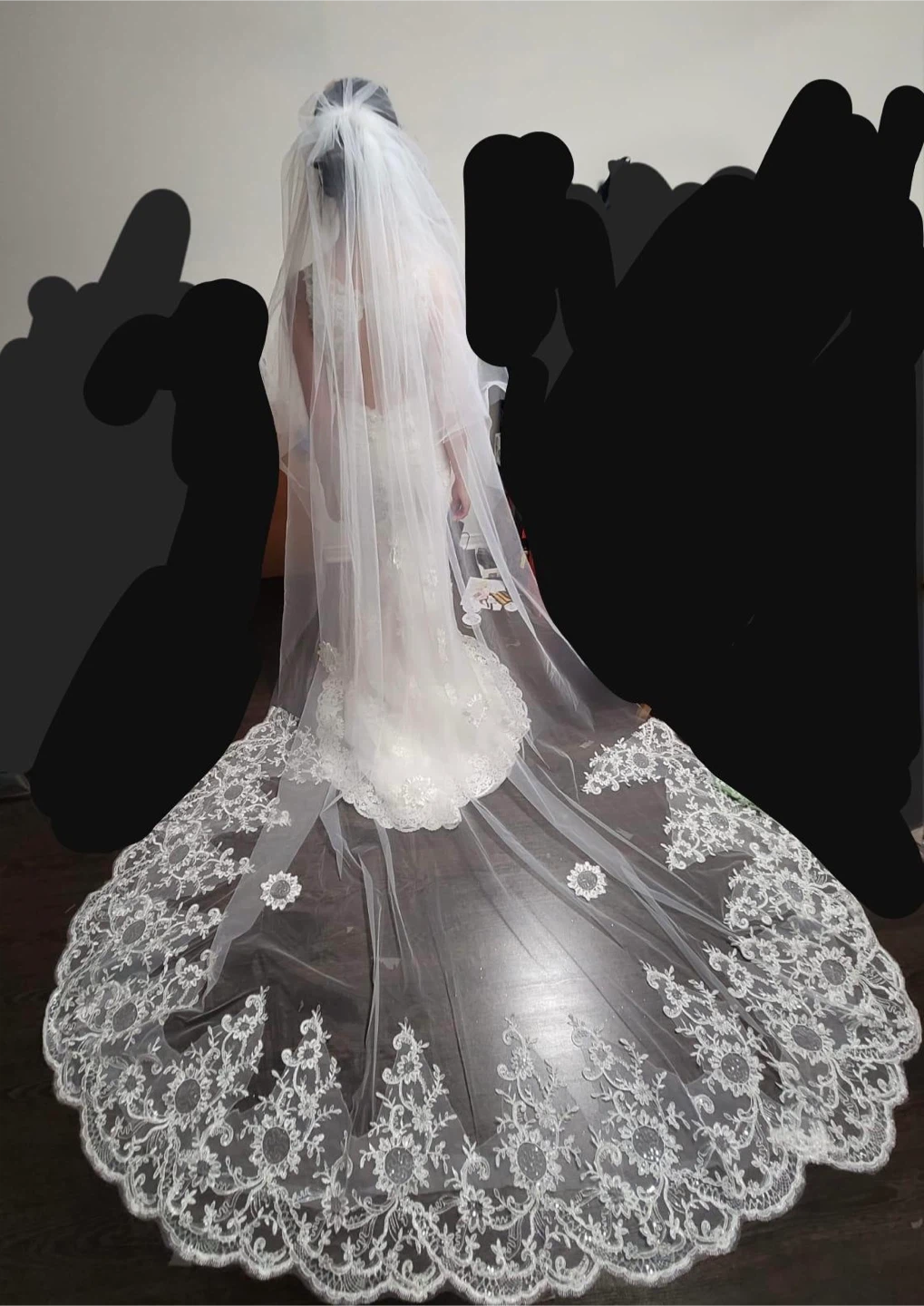 White Lace Wedding Veil - photo 3