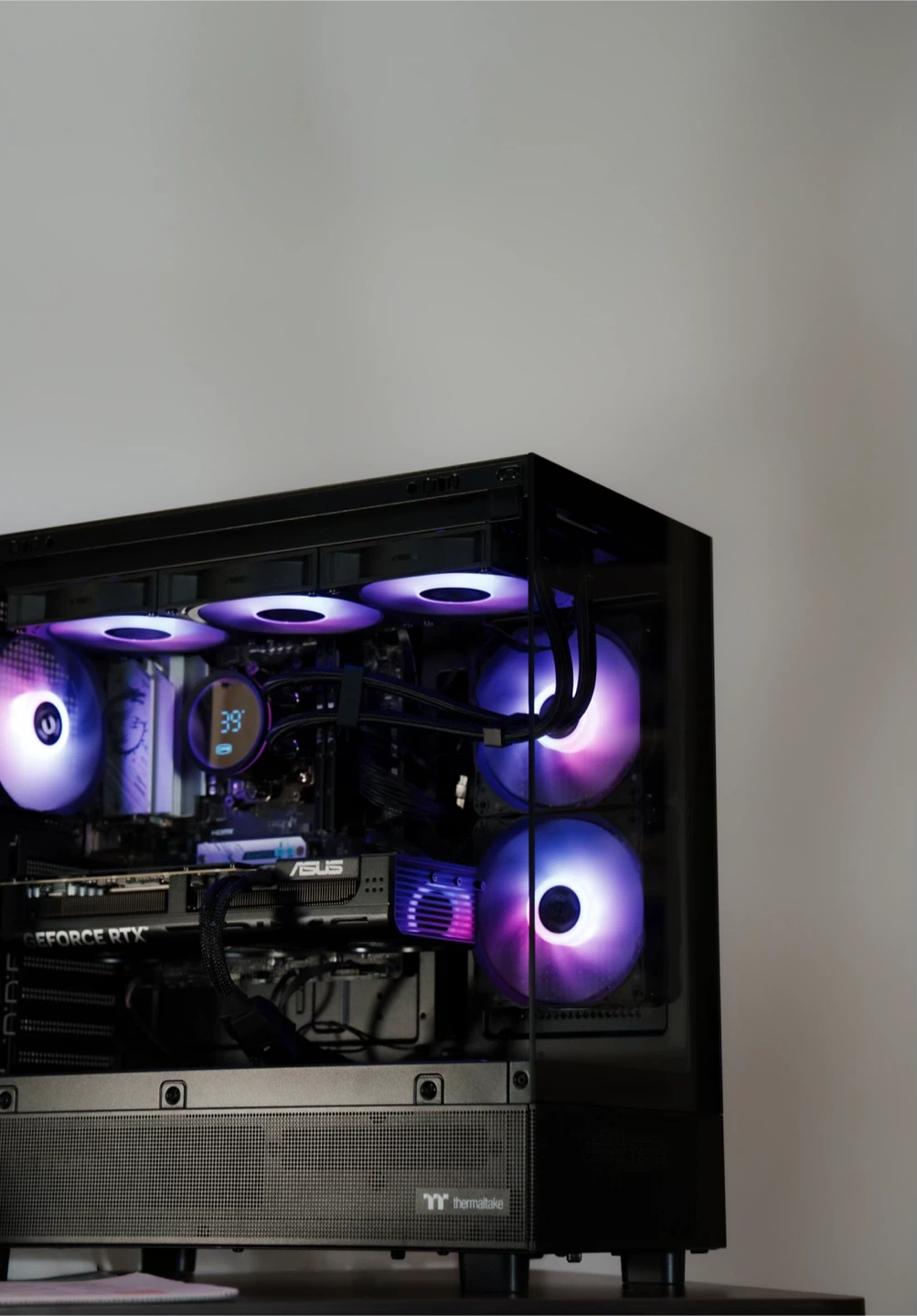 Brand new 9800X3D + RTX 5070 Ti Gaming PC | 32GB DDR5 | $3199 - photo 3