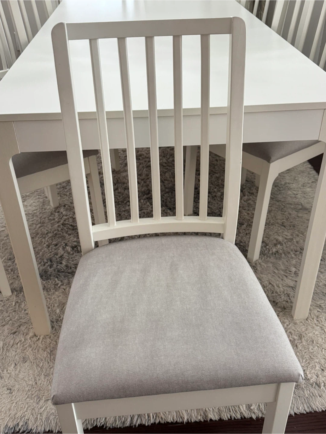 White Extendable Dining Table with 6 Chairs - photo 4