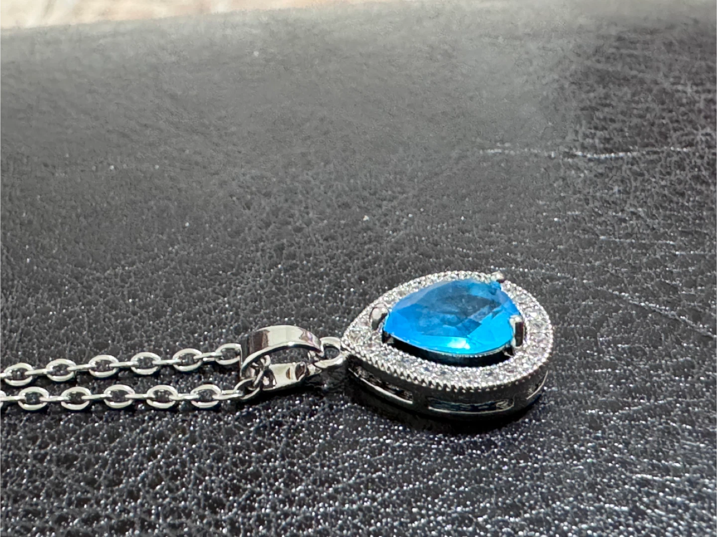 Silver-tone Pendant Necklace with Blue Gemstone - photo 3
