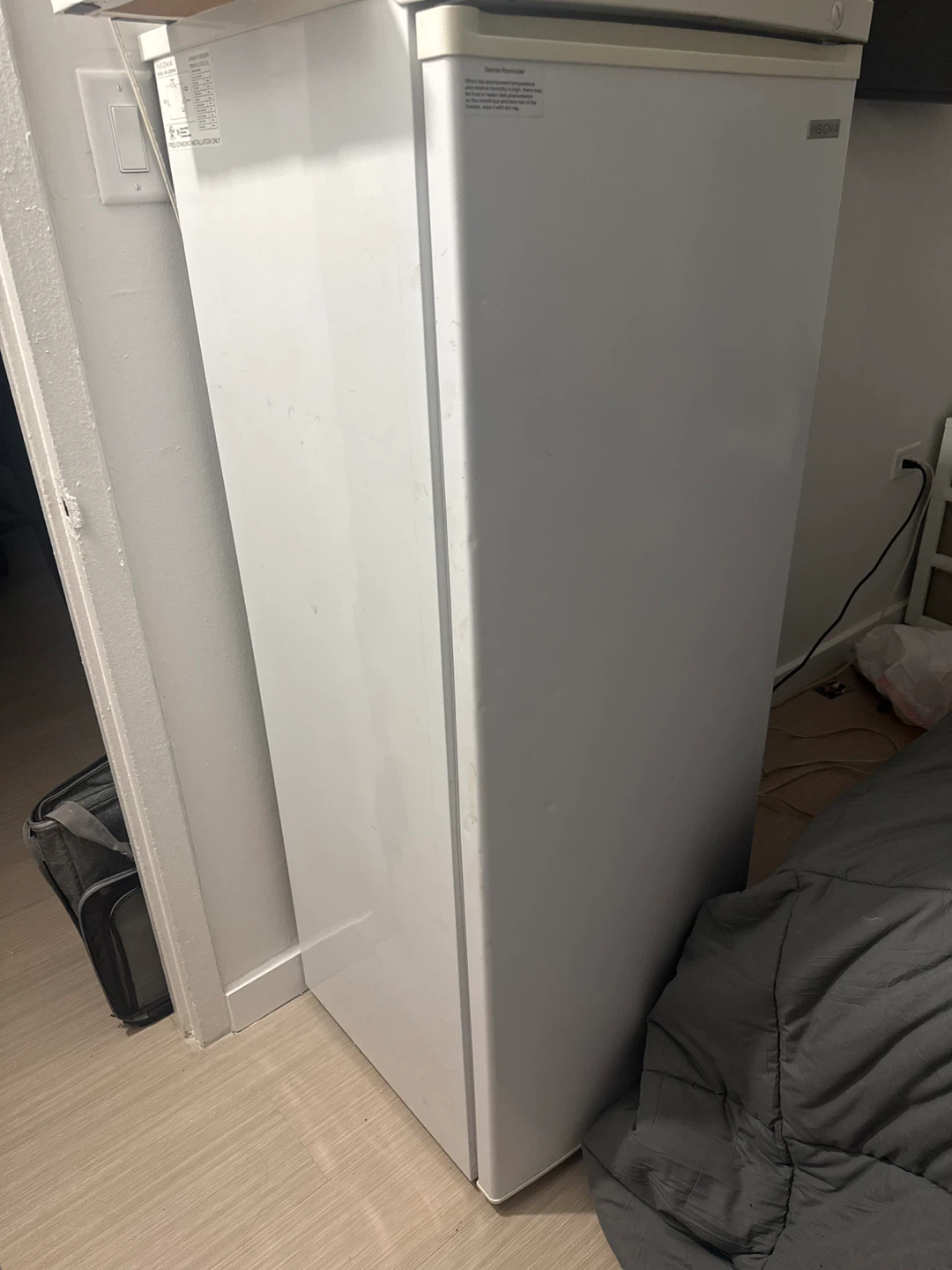 Insignia White Upright Freezer - photo 3