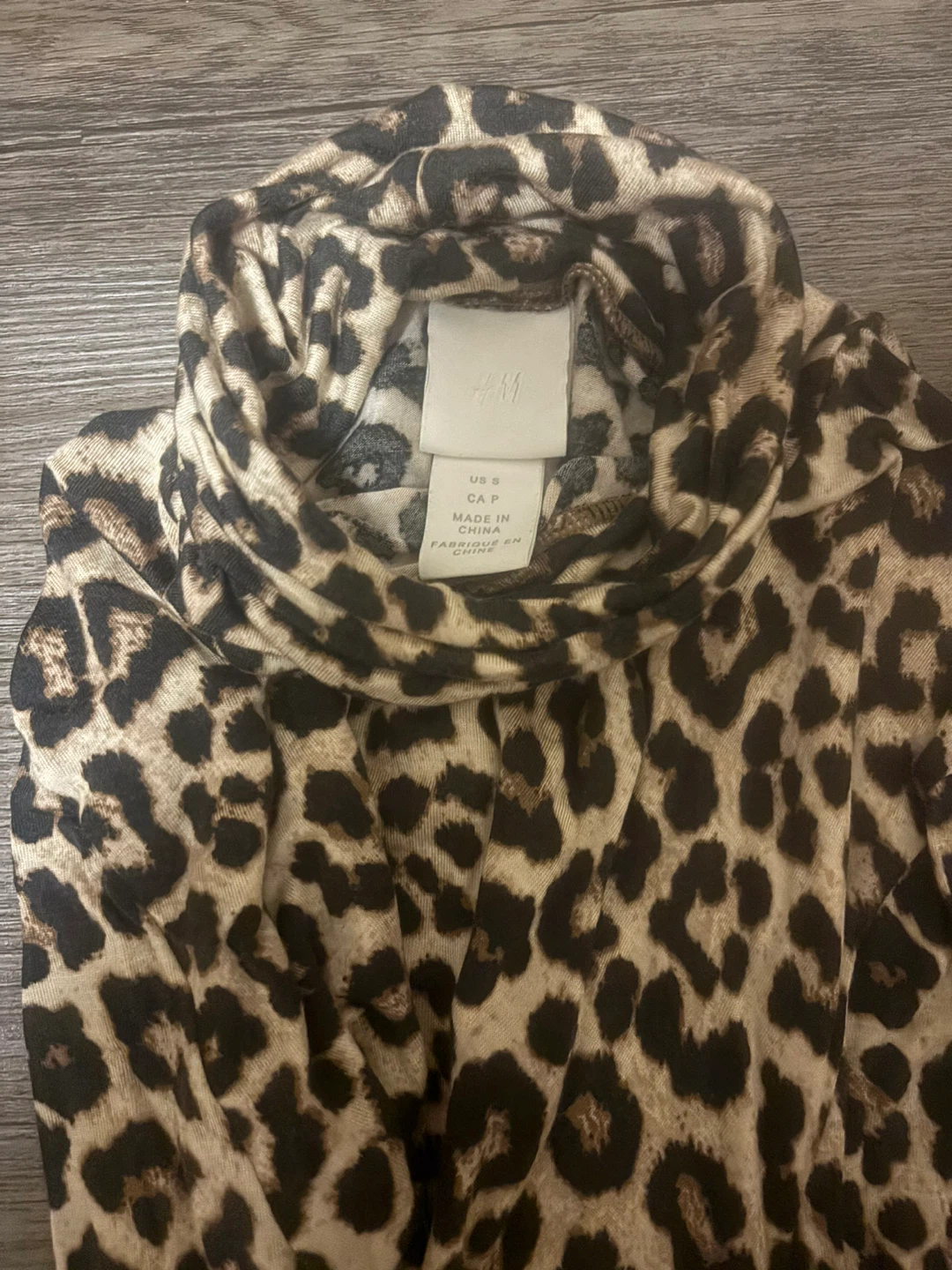 H&M Women's Leopard Print Turtleneck Top - Size S - photo 2