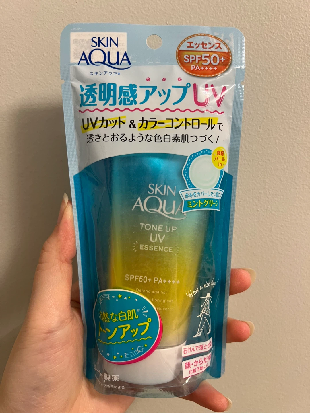 Skin Aqua Tone Up UV Essence Mint Green SPF50+ PA++++ 80g