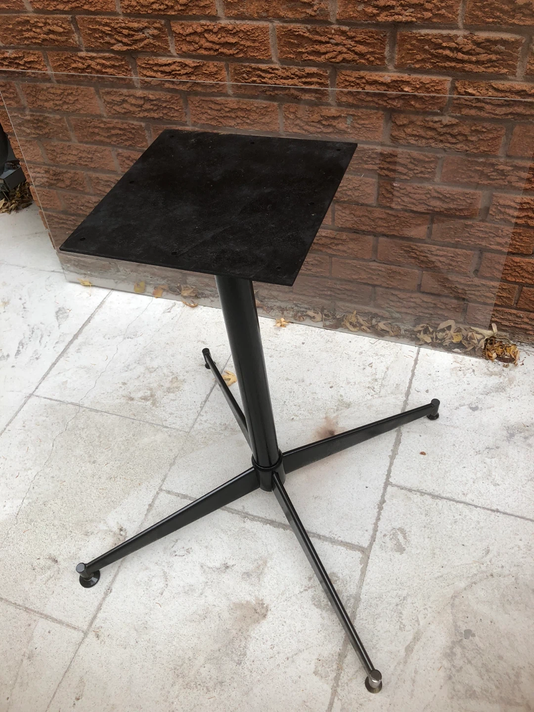 Black Metal Table Base - photo 2