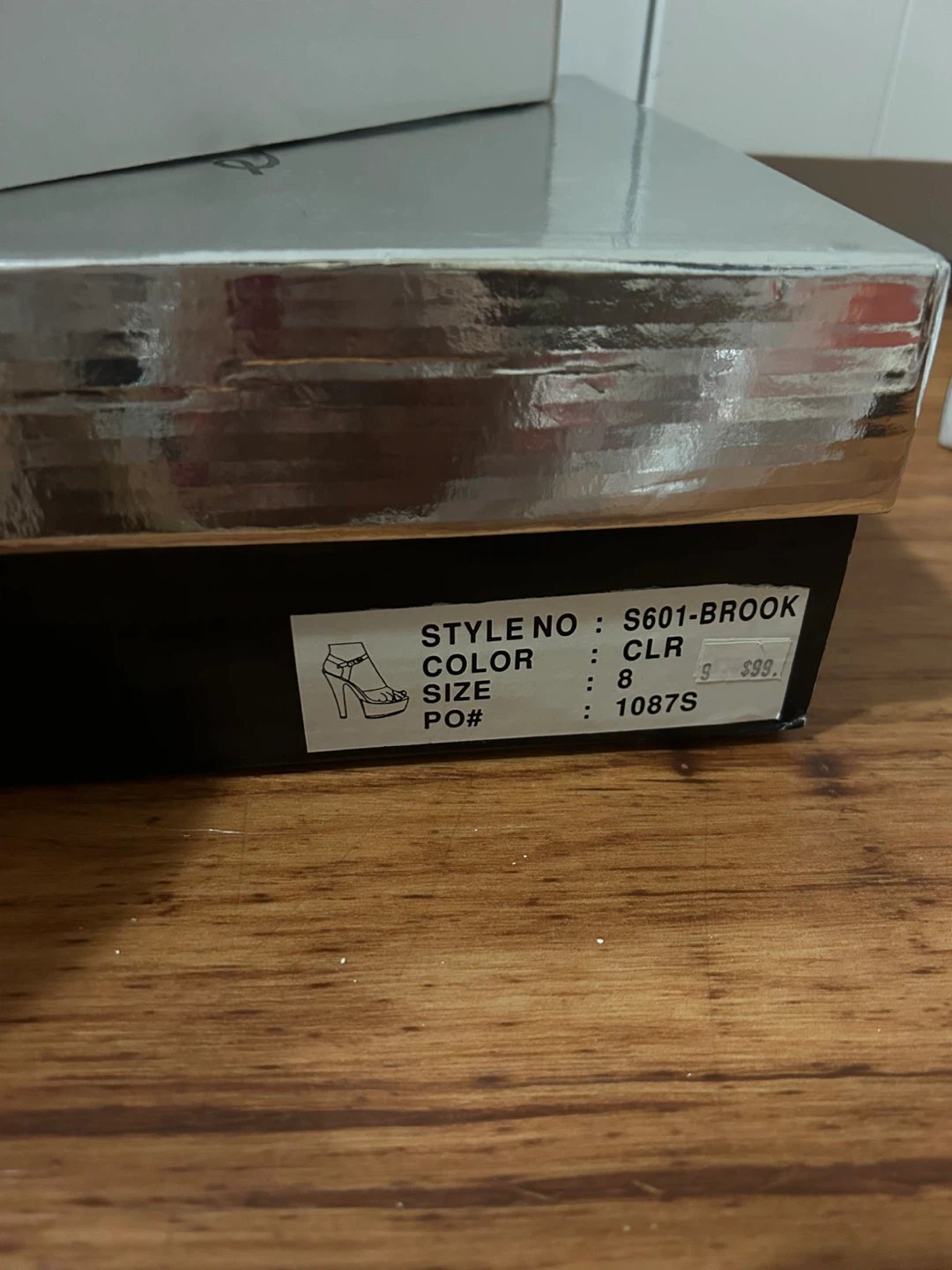 Steve Madden Black Feather Platform Heels Size 8 - photo 4