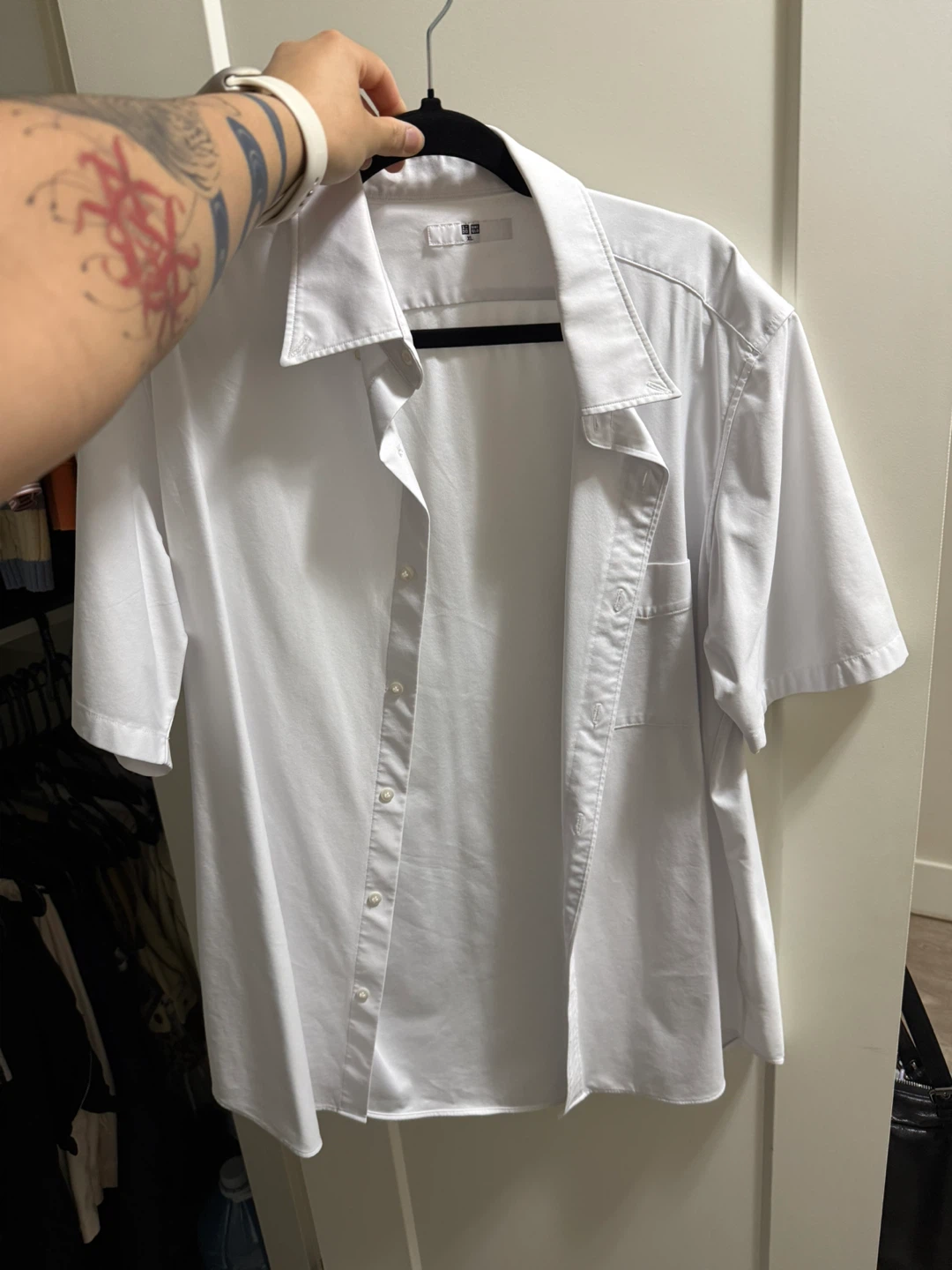 Uniqlo White Short Sleeve Button-Up Shirt - XL