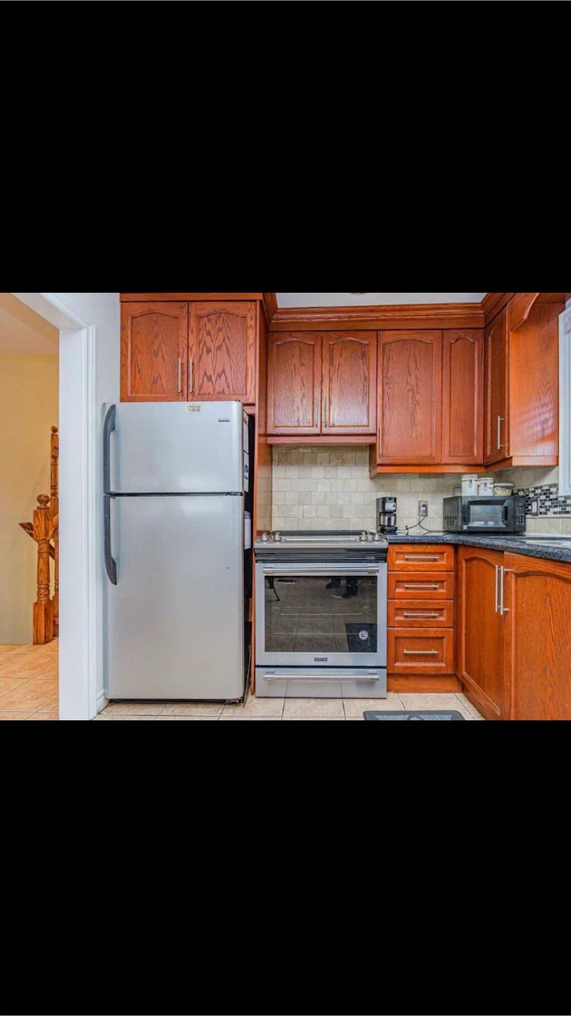 Bedroom For Rent - photo 3