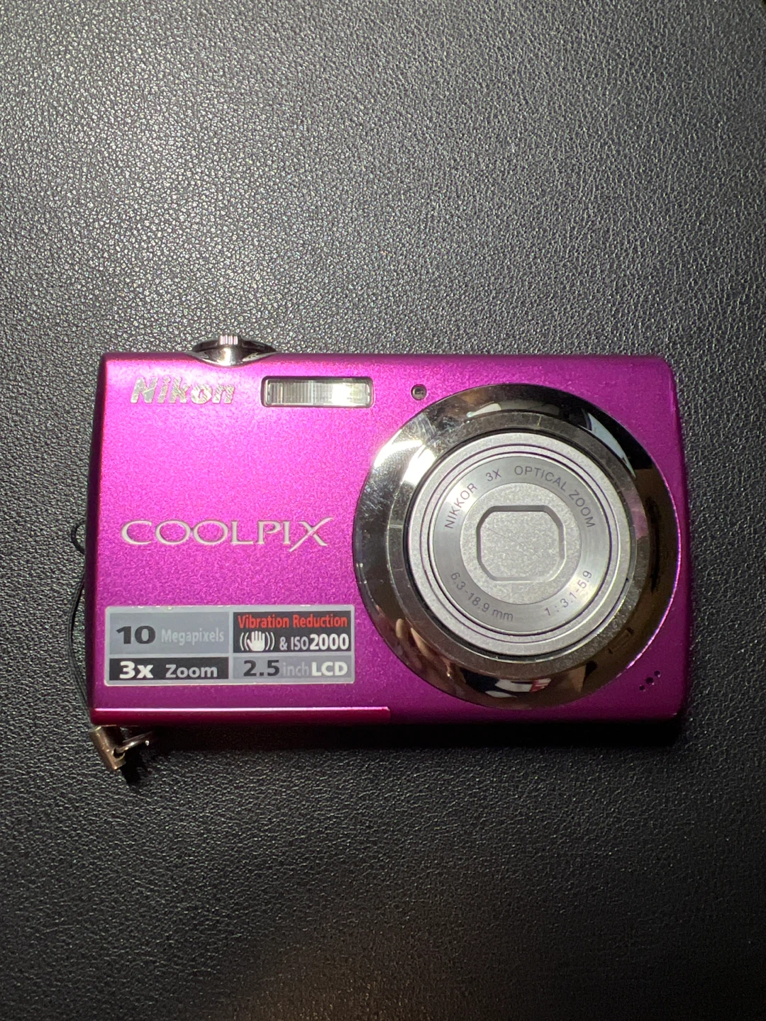 Nikon Coolpix S220